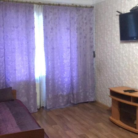 2К Апартаменты Возле Жд Вокзала И Академии 096-55-48-111 Khmelʼnytsʼkyy Bagian luar foto